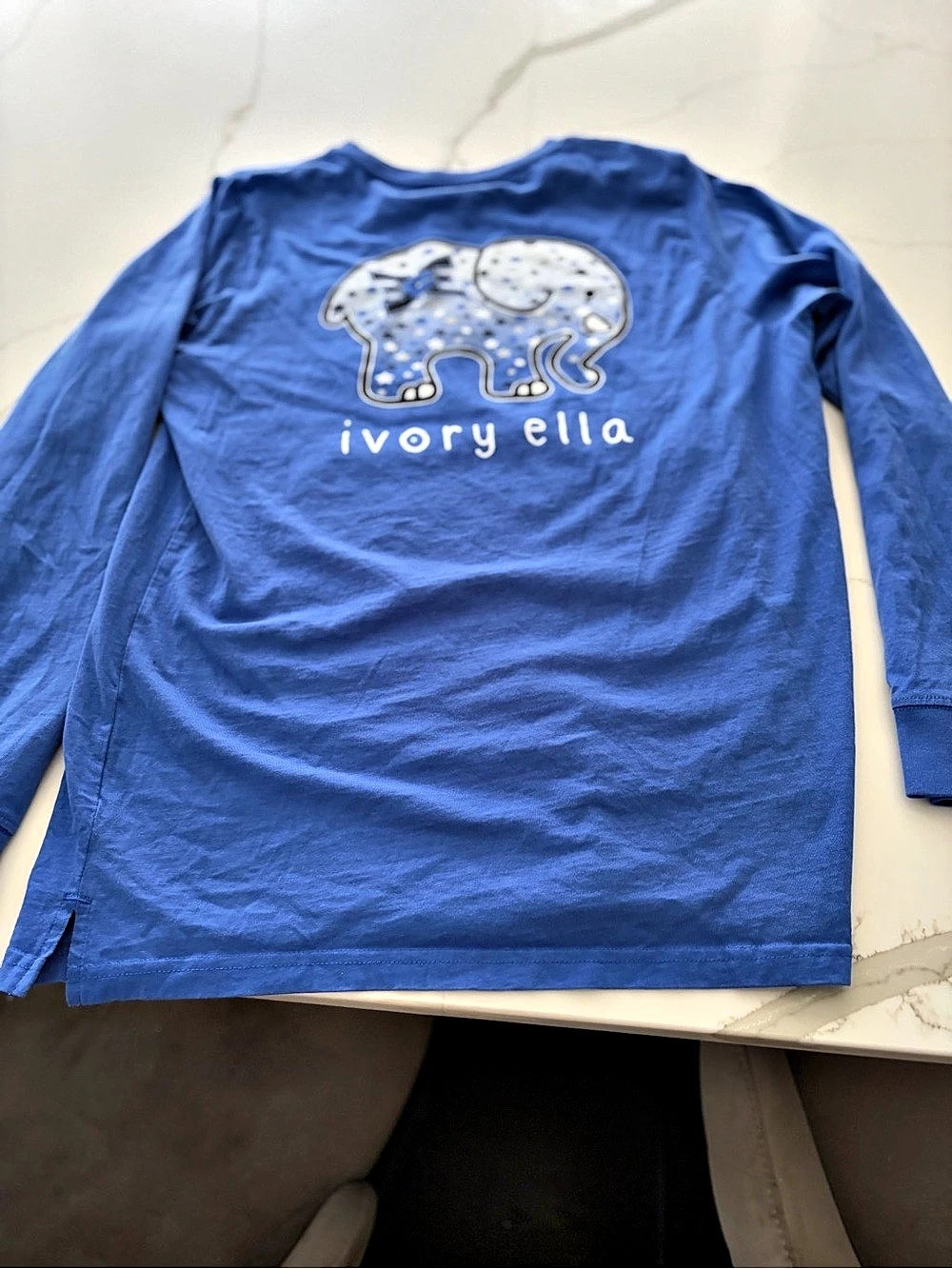 ivory ella Long Sleeve Graphic Tee in Blue Size Medium East Celebrity Elite